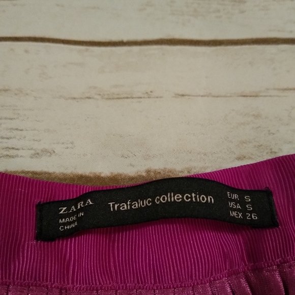 Zara Hot Pink Faux Velvet Accordion Pleated MIDI Skirt Small - Picture 3 of 9